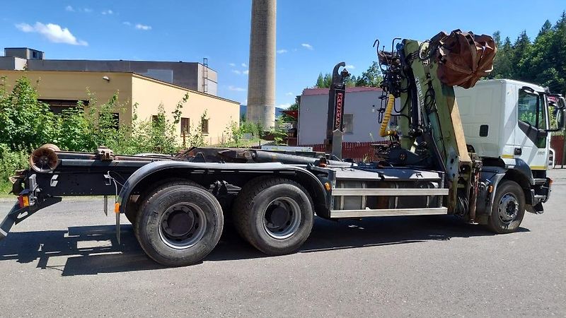 Iveco (2009) 450 kontejner+ruka - fotka 5 z 12