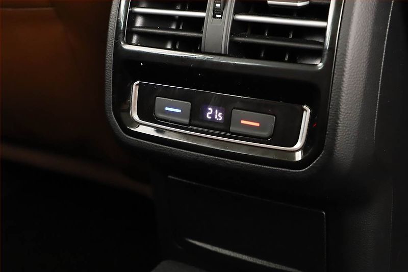 Volkswagen Passat (2015) Highline 2.0 TDI, Tempomat - fotka 15 z 17