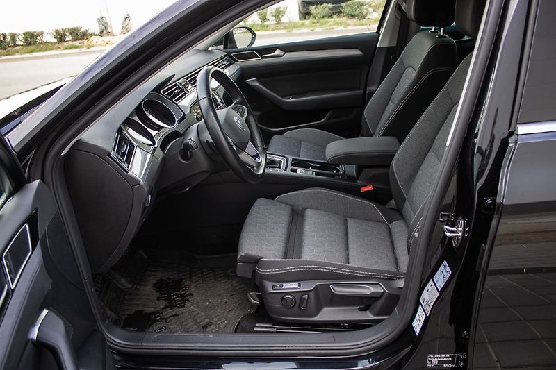 Volkswagen Passat - fotka 13 z 41