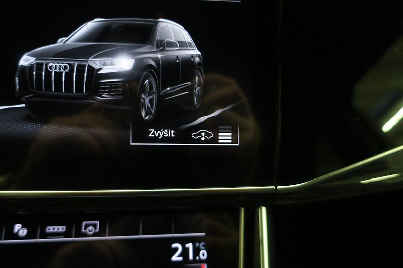 Audi Q7 (2022) S -Line 50TDI HD Matrix - fotka 24 z 50