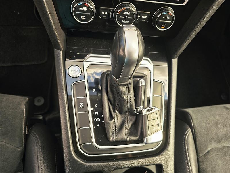 Volkswagen Passat VIII 1,4TSi DSG Highline - fotka 24 z 56