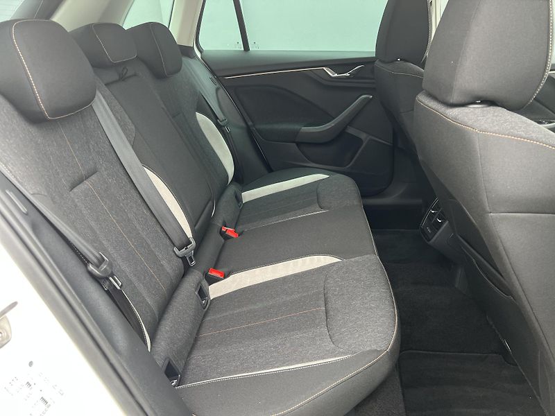 Škoda Kamiq Top Selection 1.5TSi 110kw ČR - fotka 34 z 45