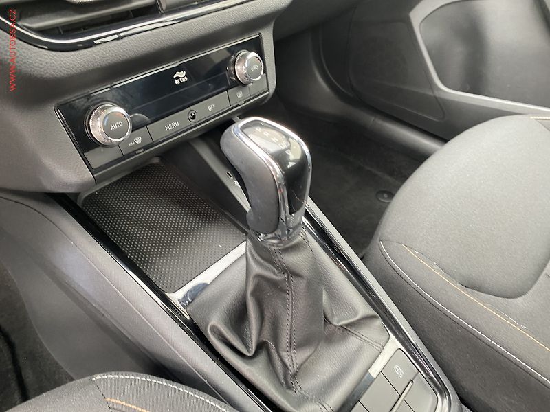Škoda Kamiq (2023) 1.0 TSi, Ambition, DSG - fotka 16 z 18