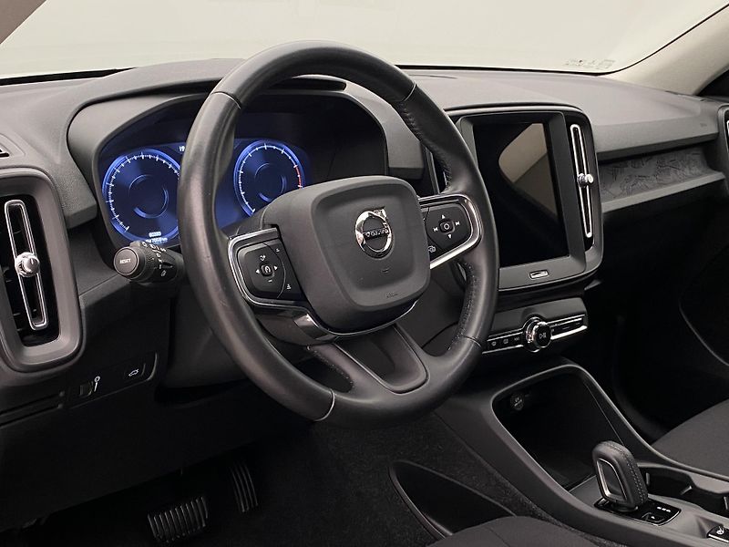 Volvo XC40 T3 KINETIC AUT CZ 1.maj - fotka 19 z 38