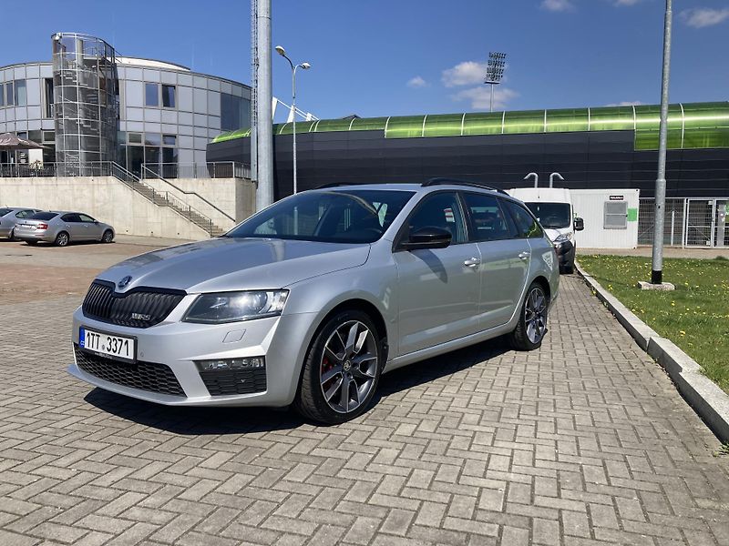 Škoda Octavia (2015) - fotka 2 z 17