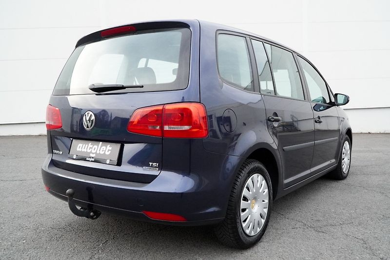 Volkswagen Touran (2014) - fotka 12 z 28