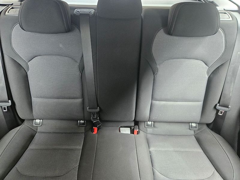 Hyundai i30 1.5i Start Plus, 1.maj. - fotka 24 z 29