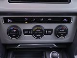 Volkswagen Passat 2,0 TDI 110kW DSG Comfort Navi - náhled 22
