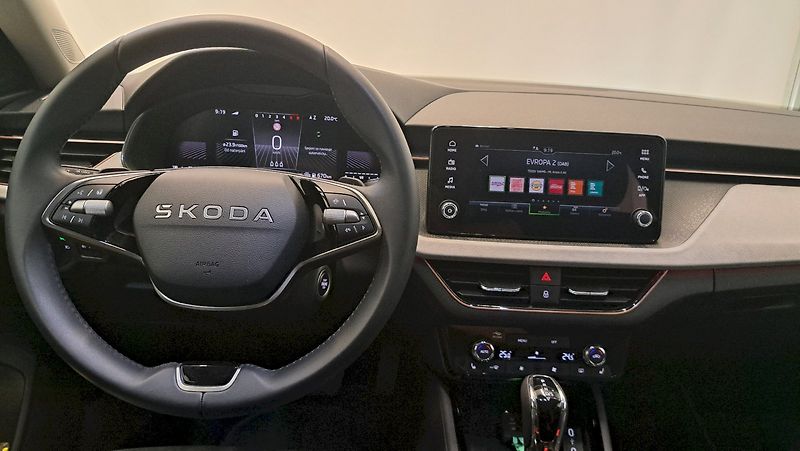 Škoda Kamiq (2025) Top Selection 1,0 TSI 85 kW DS - fotka 5 z 23