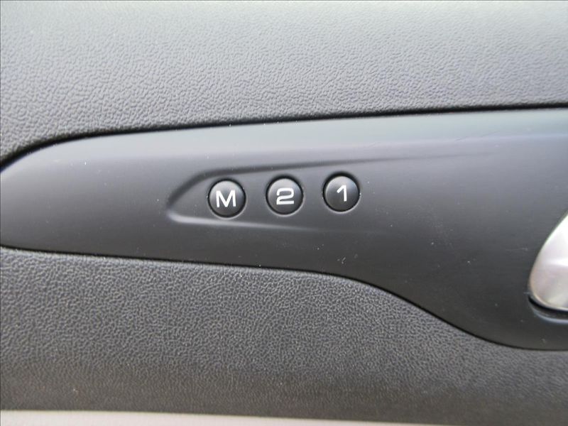 Citroën C5 2,0 HDi, Exclusive, Tourer, 1. - fotka 31 z 39