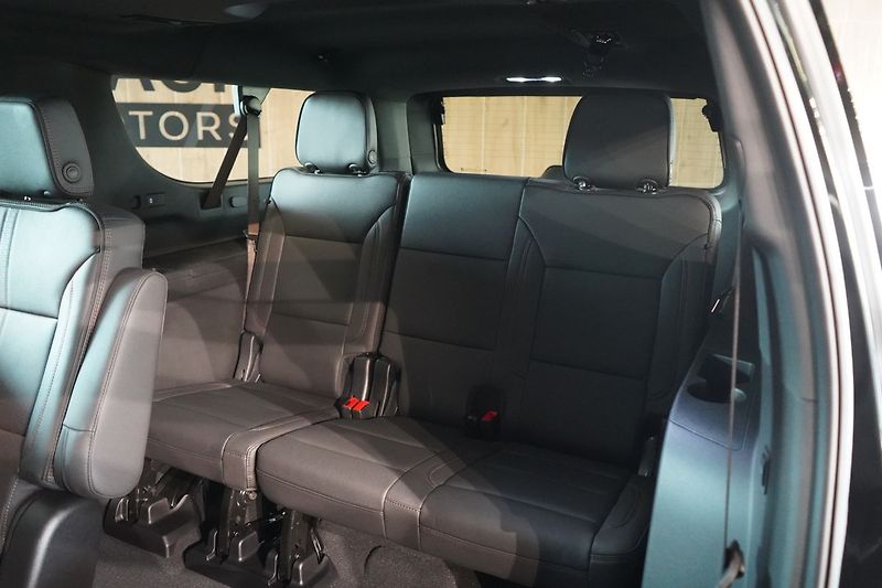Chevrolet Suburban (2026) 6,2 V8 High Country - fotka 50 z 50