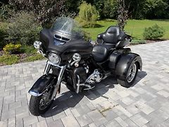 Harley-Davidson FLHTCUTG Tri Glide Ultra Classic (2019) Harley-Davidson Tri GlideUltra - fotografie inzerátu