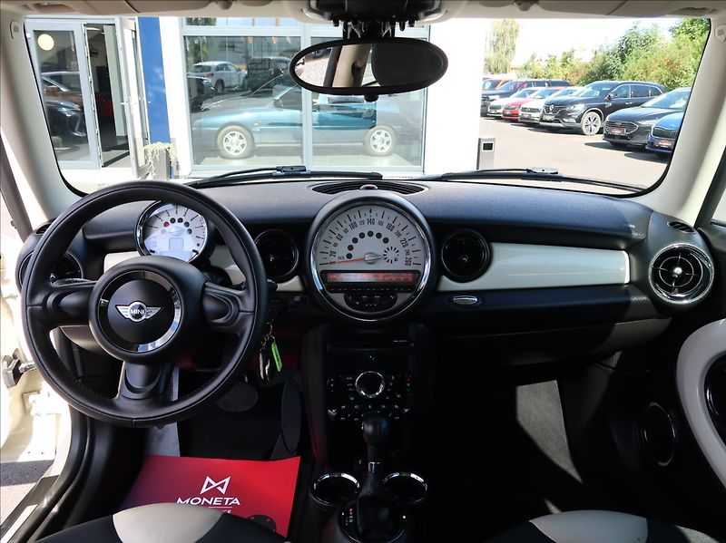 Mini Cooper 1,6 i,90kW,1majČR,automat,53tk - fotka 16 z 25