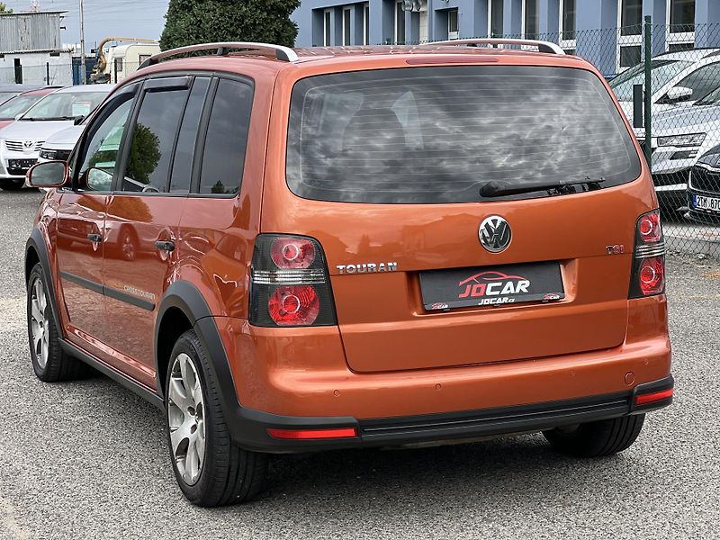 Volkswagen Touran Cross 1.4TSi 125KW DSG  - fotka 7 z 34