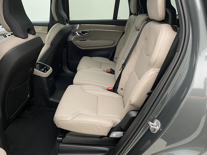 Volvo XC90 (2026) T8 AWD Plug-in BRIGHT ULTRA - fotka 6 z 75