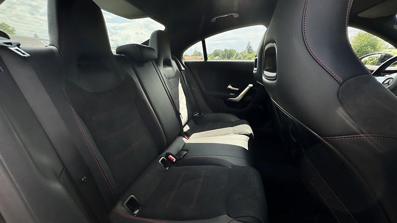 Mercedes-Benz CLA (2022) Mercedes-Benz CLA200 4M AMG - fotka 15 z 17