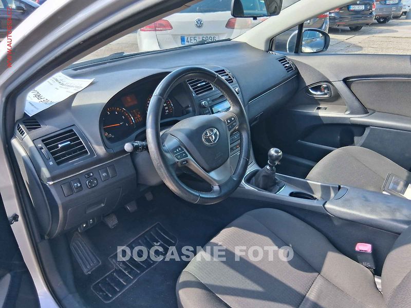 Toyota Avensis (2009) 2.0 D-4D, AC, temp - fotka 3 z 3