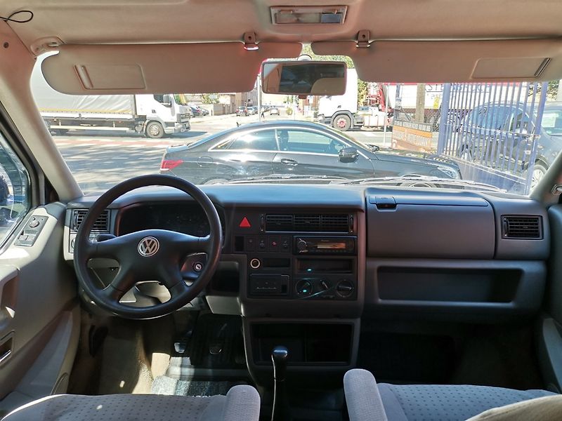 Volkswagen Caravelle (2003) 2.5TDi 75kw 8míst Long AC TZ - fotka 11 z 27