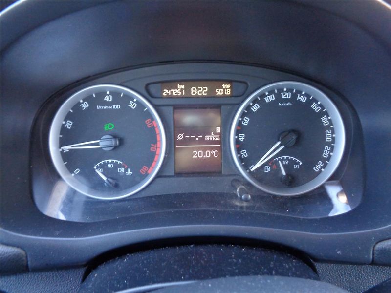Škoda Fabia 1,4 - fotka 9 z 12