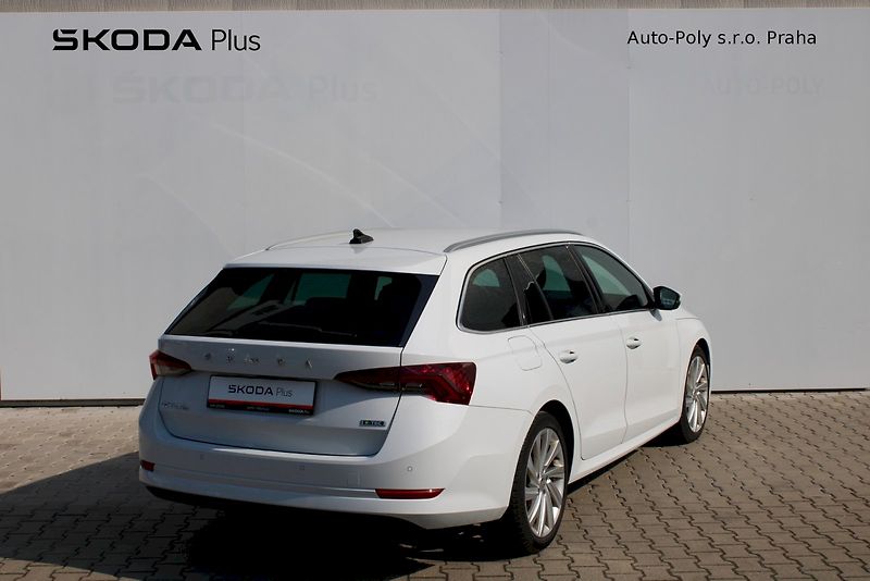 Škoda Octavia (2023) Combi Style 1.5 TSI 110 kW DSG - fotka 2 z 26