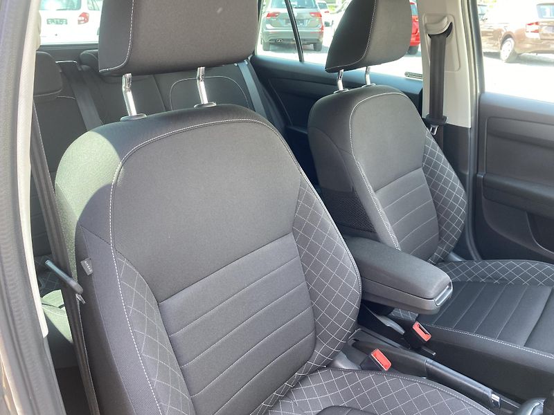 Škoda Fabia 1.2 TSI 81kW -1xMAJ.-STYLE-LED - fotka 40 z 45