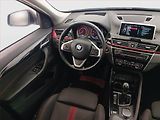 BMW X1 (2016) sDrive18d, Tempomat - náhled 7