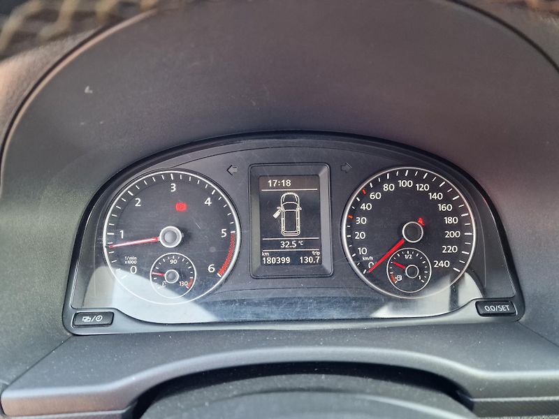 Volkswagen Caddy 1,6TDI EDITION 30 TAŽNÉ  - fotka 15 z 20