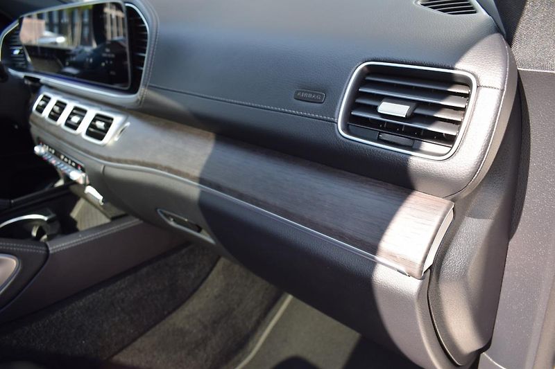 Mercedes-Benz GLE (2021) GLE 350d AMG/Night paket/Panor - fotka 48 z 50