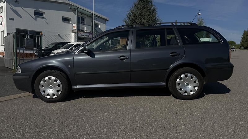 Škoda Octavia (2008) 1.9TDI  - fotka 10 z 22
