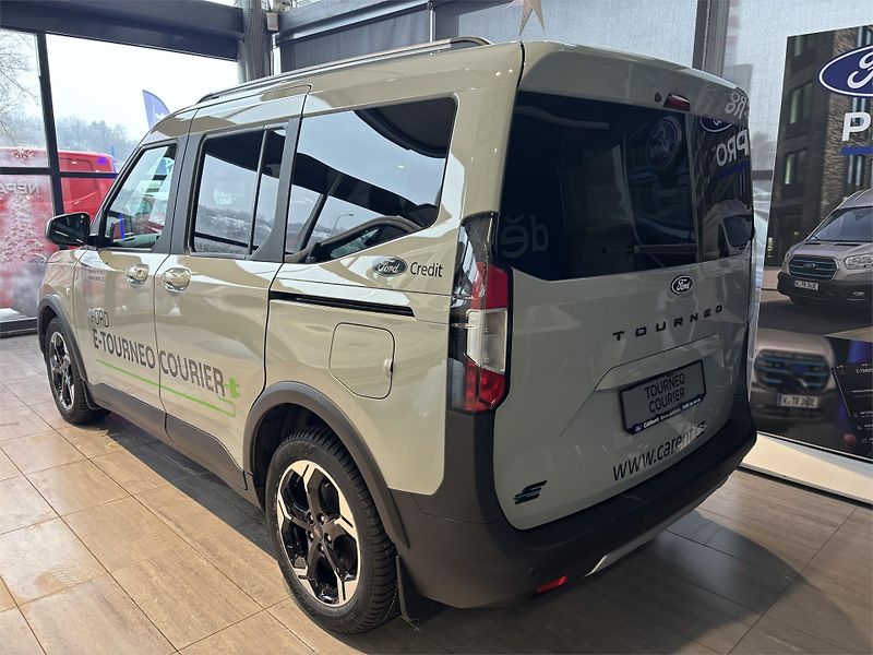 Ford Tourneo Courier (2026) Active, Tourneo, 46 kWh Elektr - fotka 4 z 9