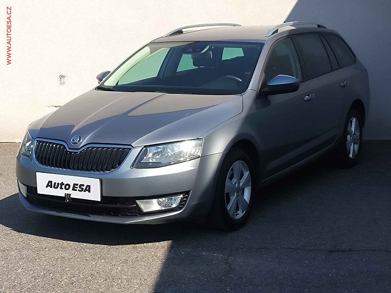 Škoda Octavia (2014) 2.0TDI, Elegance - fotka 3 z 20