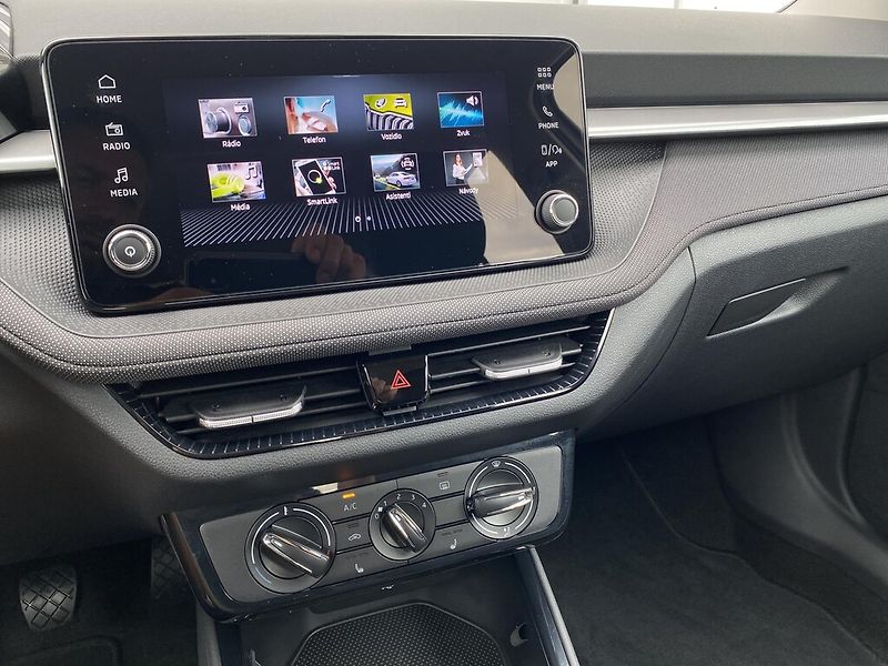 Škoda Fabia 1,0 MPI 59 kW Selection - fotka 16 z 26