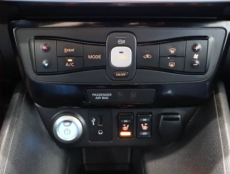Nissan Leaf (2018) 40 kWh, SoH 87%, Automat - fotka 22 z 28
