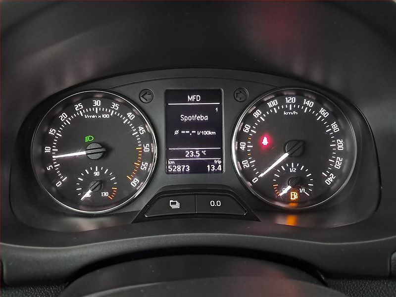 Škoda Fabia (2014) Elegance 1.6 TDI, Tempomat - fotka 11 z 15