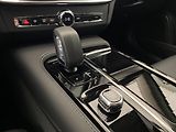 Volvo V90 T6 AWD RECHARGE CORE REZERVACE - náhled 26