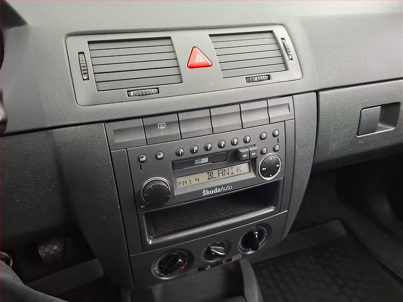 Škoda Fabia (2008) 1.4 TDI, nová STK, dobrý stav - fotka 12 z 14