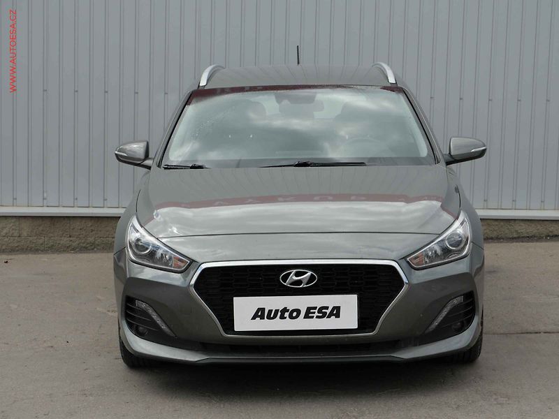 Hyundai i30 (2019) 1.6CRDi, 2.maj,ČR, AC, tempo - fotka 2 z 20