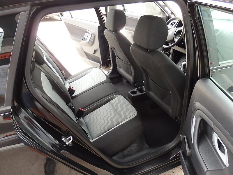 Škoda Fabia 1.4 16V KLIMA, ZÁVĚS - fotka 10 z 15
