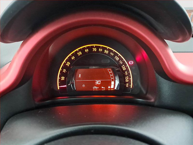 Renault Twingo (2015) 1.0 SCe - fotka 11 z 16