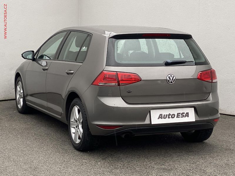 Volkswagen Golf (2013) 1.2 TSi VII, Comfortline, DSG - fotka 6 z 17