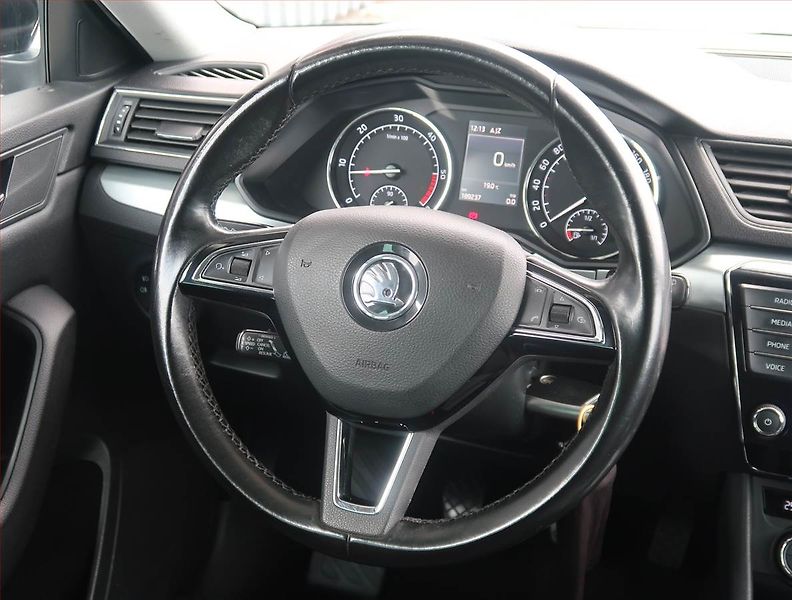 Škoda Superb (2017) Ambition Plus 2.0 TDI, Navi - fotka 21 z 21