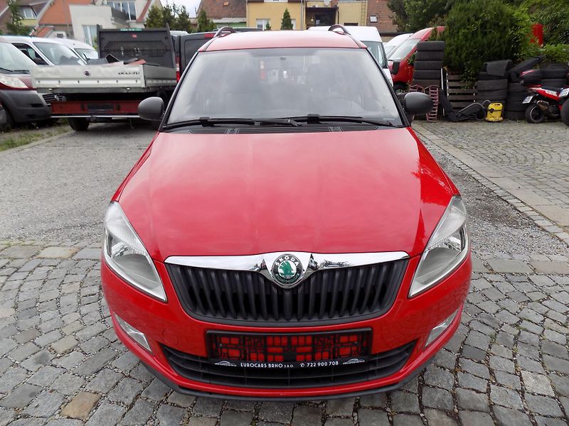 Škoda Roomster 1,2 TSI 63 KW ACTIVE, KLIMA - fotka 4 z 56