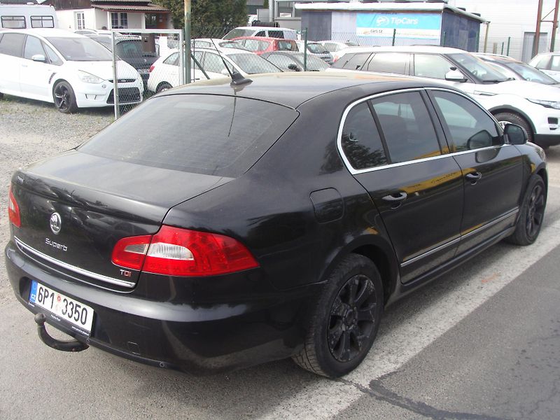 Škoda Superb 2.0 TDi, 125 kW, tažné, klima - fotka 5 z 30