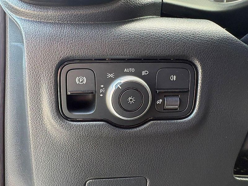 Mercedes-Benz Vito Tourer 119 CDI Select REZERVAC - fotka 25 z 32