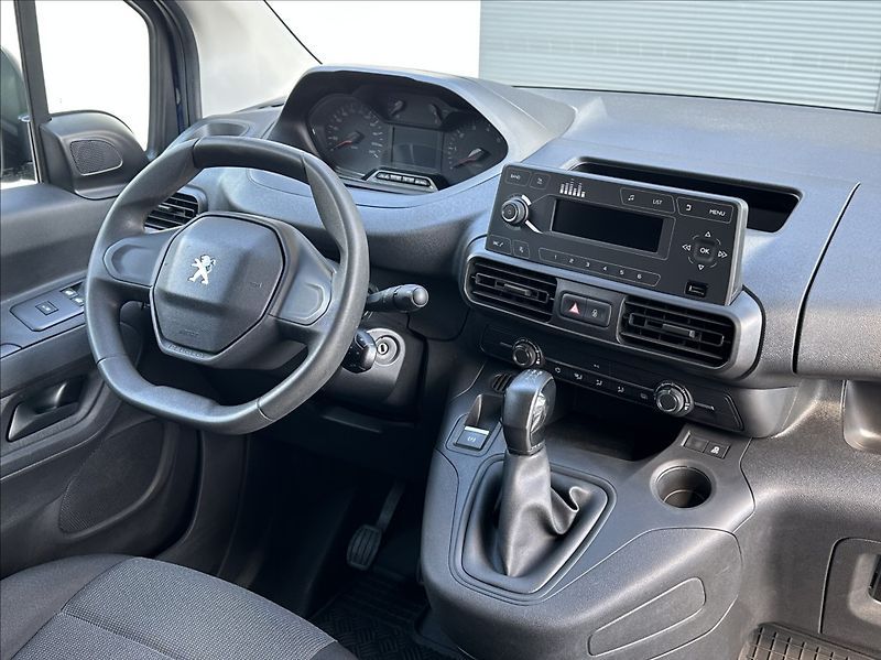 Peugeot Partner 1,5 BlueHDI 102PS  Van Active - fotka 19 z 53