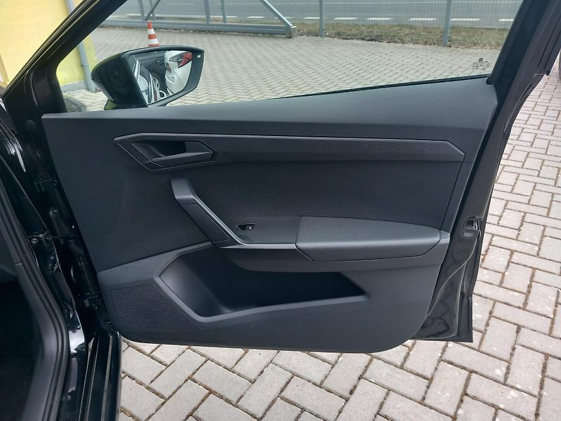 Seat Ibiza (2022) 1.MAJ. SERVISKA  ODPOČET ! - fotka 22 z 42