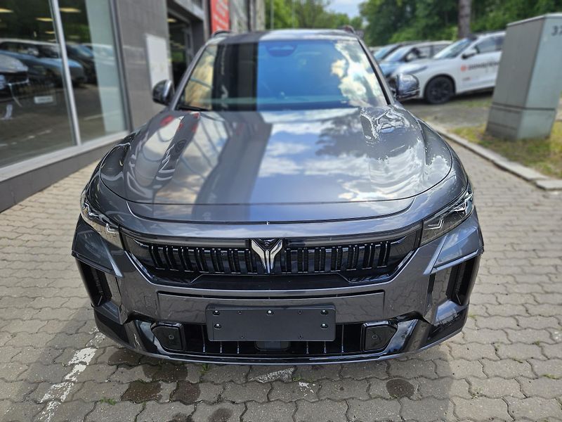 Voyah FREE 318 REV (2025) REV 318 AWD Hybrid - fotka 3 z 16