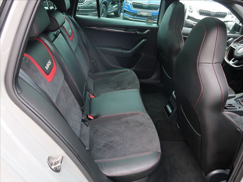 Škoda Octavia 2,0 TSi,180kW,RS,NovéČR,DPH - fotka 22 z 31