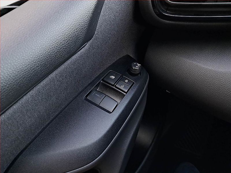 Mazda 2 (2025) 1.5 Hybrid - fotka 15 z 17