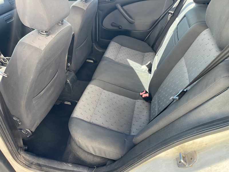 Škoda Octavia (2003) 1.9 TDI Tažné,nová STK - fotka 8 z 14